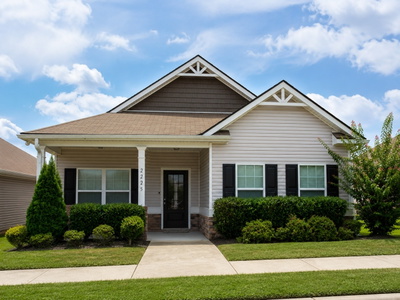 2225 Silverton Dr