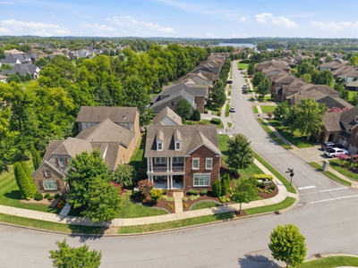 1655 Noah Ln