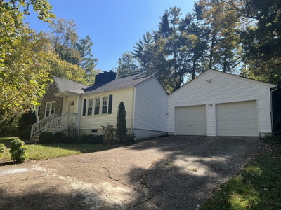 232 Hickory Grove Blvd