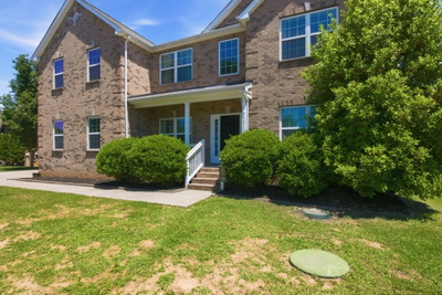 1011 Laramie Ct