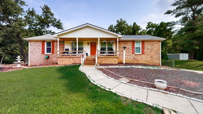 215 Maple Way