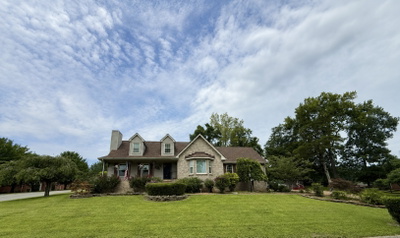 1025 Singing Springs Rd