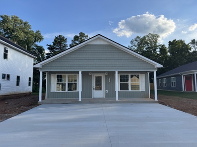 2627 Scott Dr
