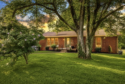 521 Westcrest Dr