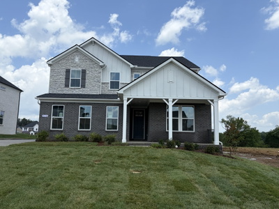 978 Champions Circle