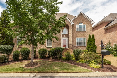 104 Newport Cir