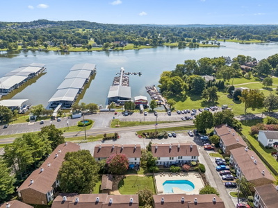 250 Sanders Ferry Rd