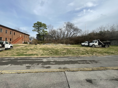 2704 Berrywood