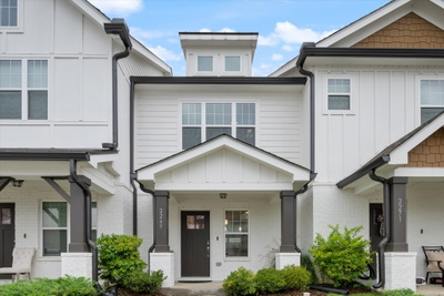 2269 Bayport Ave