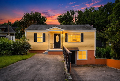 822 Douglas Ave