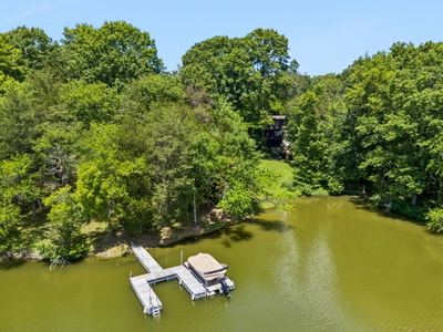 1012 S Wrights Ct