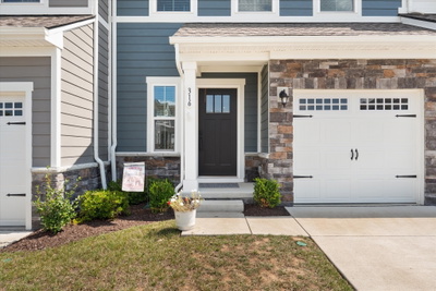 316 Tompkins Lane