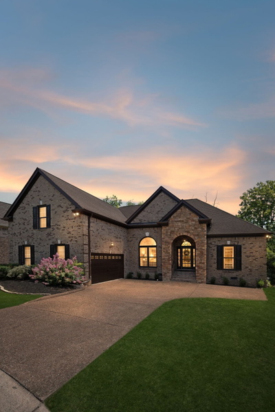 425 Caledonian Ct
