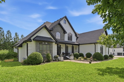 2205 Oakleigh Dr