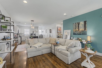 803 Lancaster Way