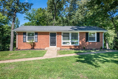 108 Meadowbrook Dr