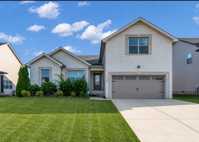 506 Latham Ct