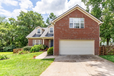 512 Twin Oaks Cir