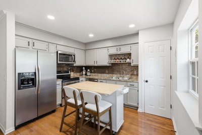 200 N Royal Oaks Blvd