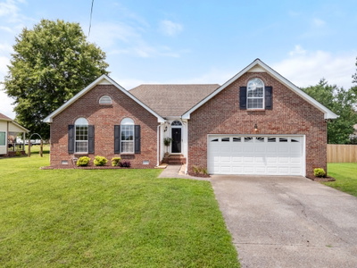 394 Buckingham Blvd