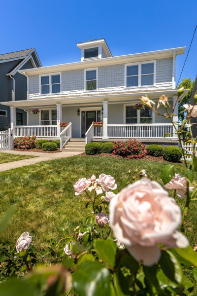 1102 Caldwell Avenue