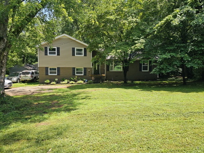 1215 Parkview Ter