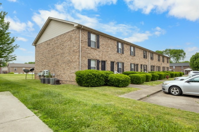 2450 Caroline Dr