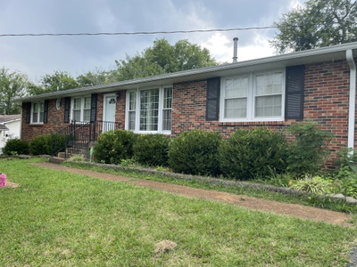 2817 Galesburg Dr
