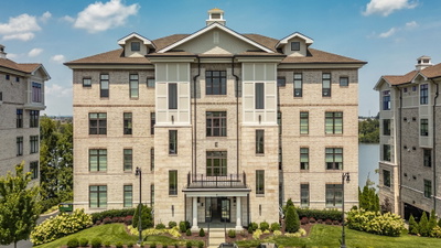 1024 Club View Dr