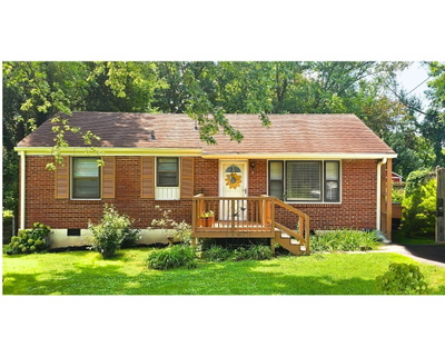 2925 Lakeland Dr