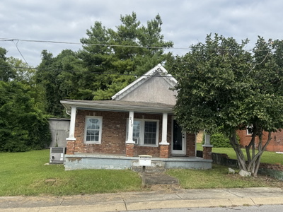210 S Foster Ave