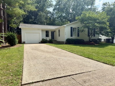 1910 Redbud Ct