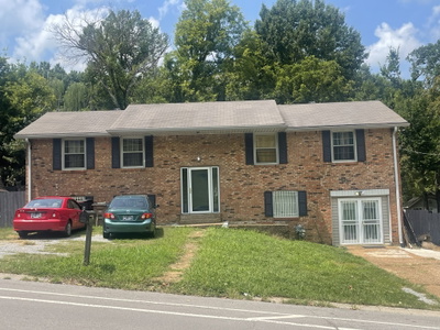5137 Amalie Dr