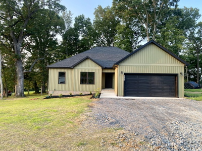 1252 Vickie Ln