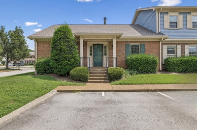 833 Brentwood Pt