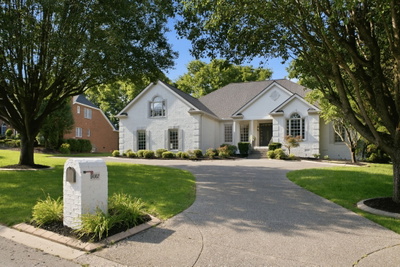 9067 Fallswood Ln