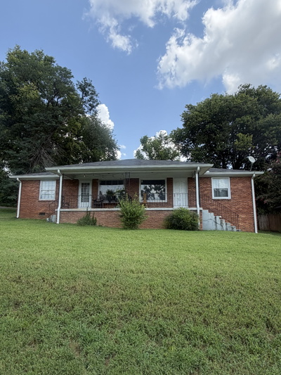1706 Gale Ln