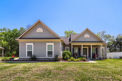 2432 Parkwood Dr