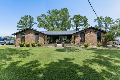 146 Fairways Dr