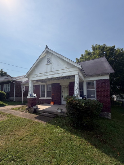 1018 McMahan Ave
