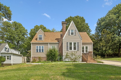 164 W Glenwood Dr