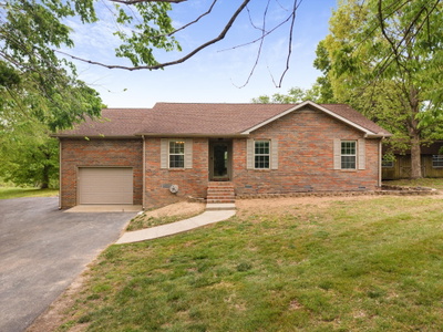 78 Angela Ln
