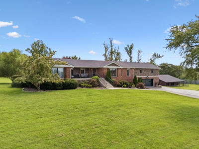 1411 Fairview Dr