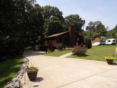 1002 Winding Way Dr
