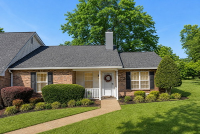 220 Cottage Pl