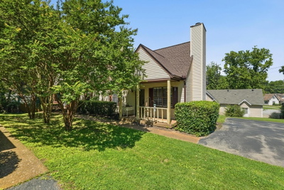 3201 E Lake Dr