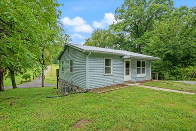 8324 River Road Pike