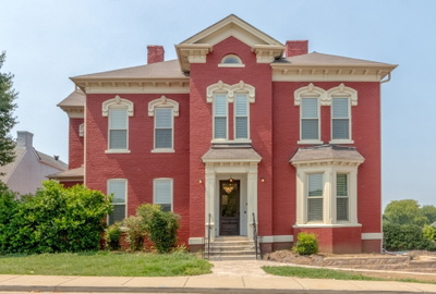 305 Main St