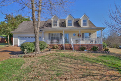933 Lakeview Ct