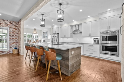 907 Terraceside Cir